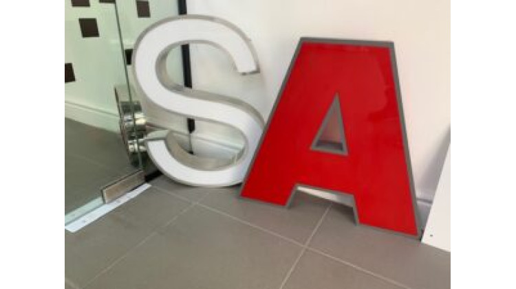 Akrilne  črke & številke